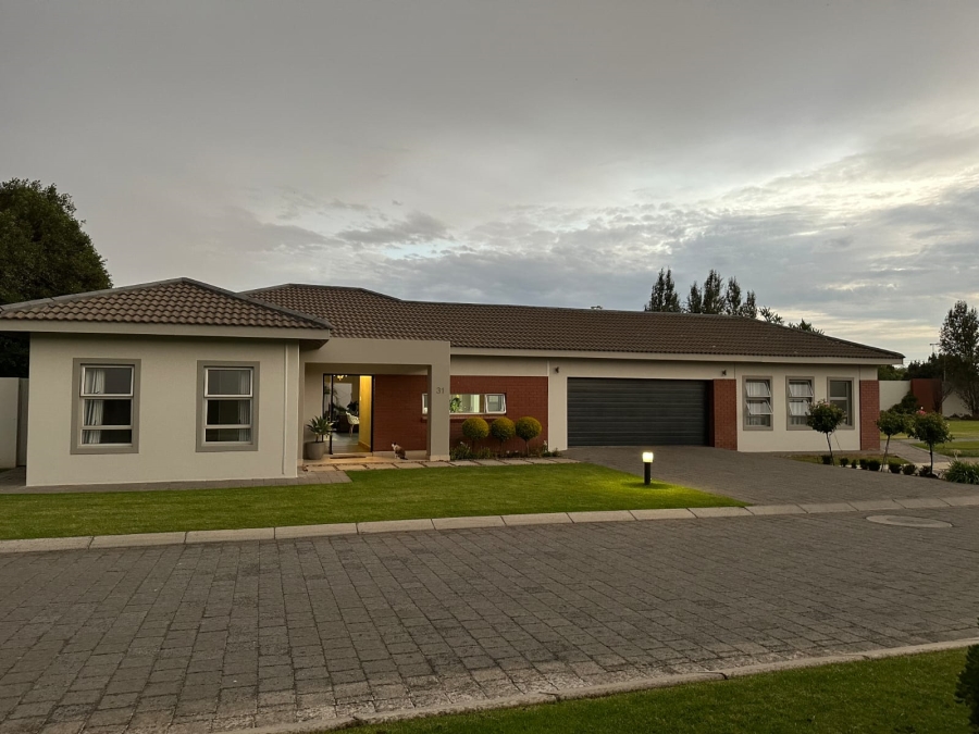 5 Bedroom Property for Sale in St Helena Free State